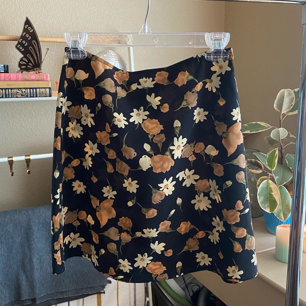 Vintage floral mini skirt
